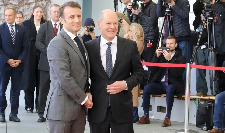 Olaf Scholz i Emmanuel Macron