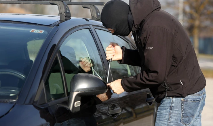 Krađa automobila 