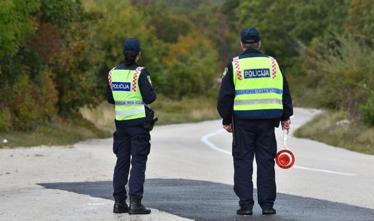 Policija