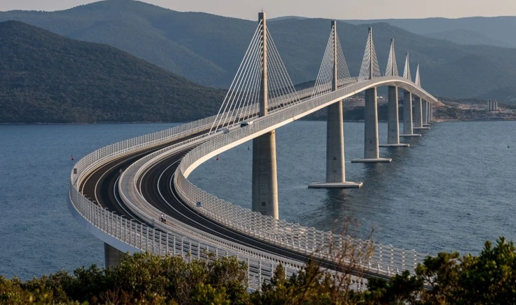 Pelješki most