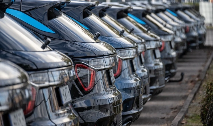 Novi automobili spremni za prodaju