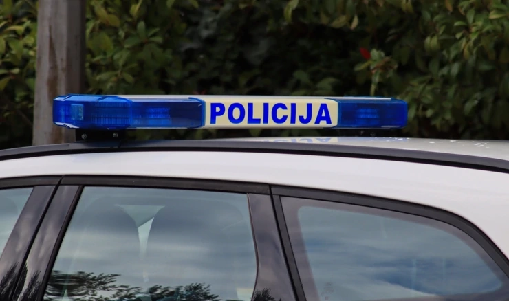 Policija