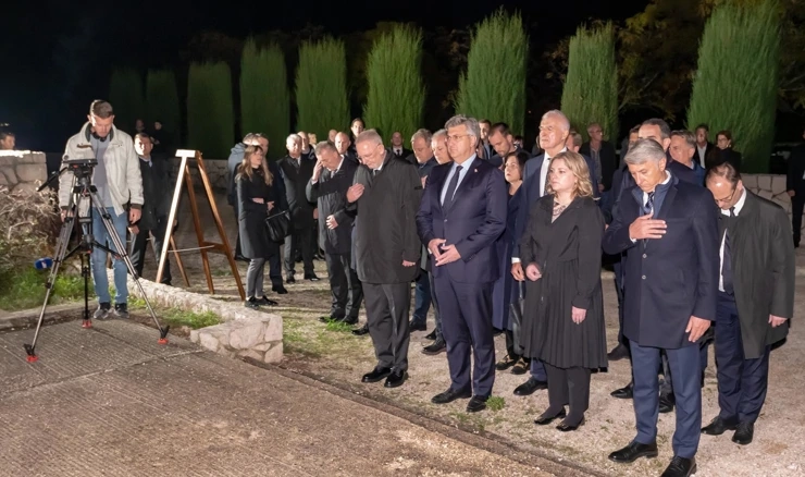 Andrej Plenković obilježio Dan sjećanja u Škabrnji