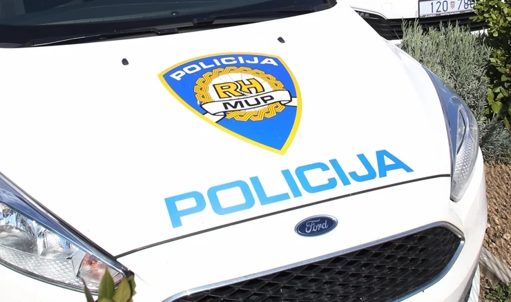 Zastoj srca, uzrok smrti maloljetnika u Biogradu na Moru