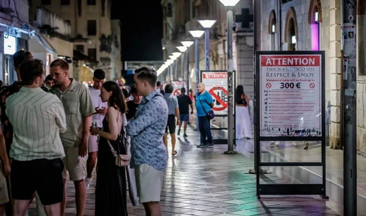 U Dioklecijanovoj palači postavljene obavijesti za red