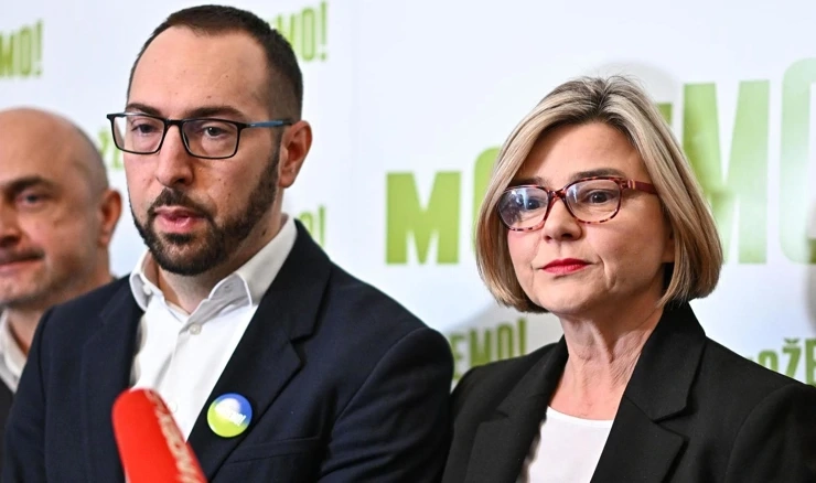 Sandra Benčić (desno), Tomislav Tomašević (lijevo)