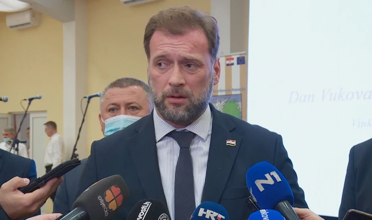 Banožić: Ne želim se dovesti u ofsajd; Za umirovljenje Burčula kriv je predsjednik