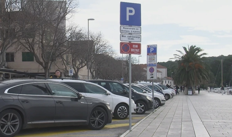 U Makarskoj nove parkirališne zone