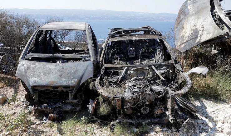 Automobili izgorjeli u požaru