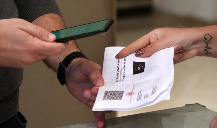 EK predlaže da digitalne COVID potvrde vrijede devet mjeseci