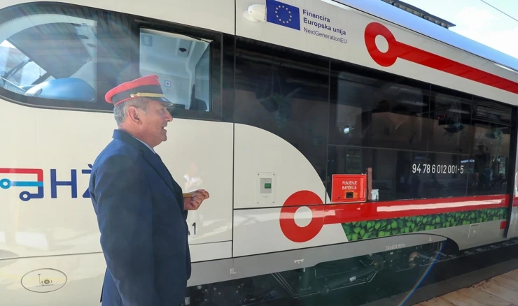Hrvatskim prugama od danas vozi prvi baterijski vlak