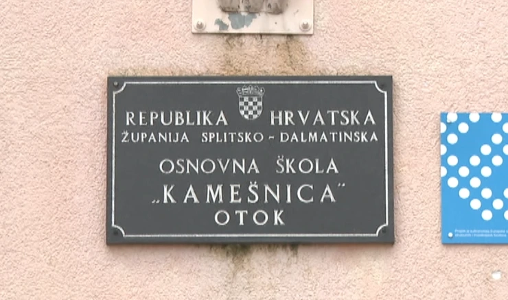 Škola u Otoku