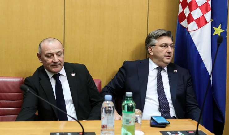 Tomo Medved i Andrej Plenković u Saboru