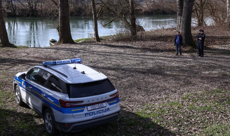 Pri prevrtanju čamca u Uni jedna osoba poginula 