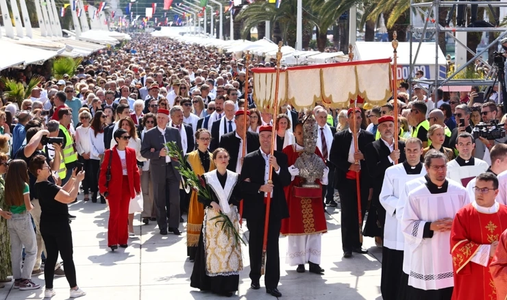 Split na Rivi svečano proslavio svoga zaštitnika sv. Dujma