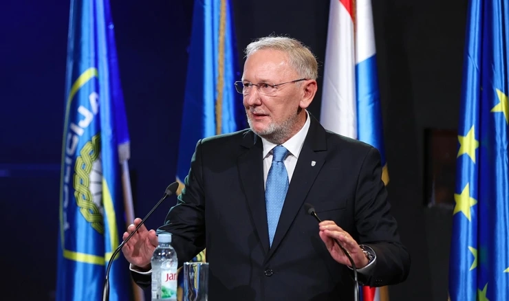 Davor Božinović