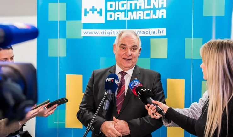 Župan SDŽ Blaženko Boban na dodjeli poticaja županije građanima u ruralnim sredinama