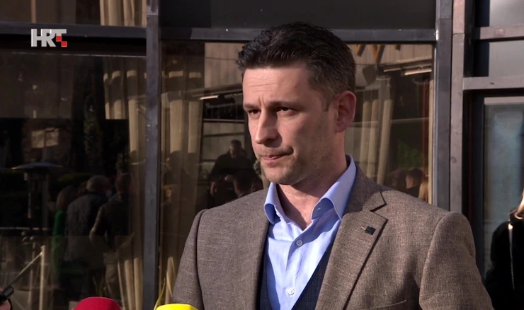 Božo Petrov