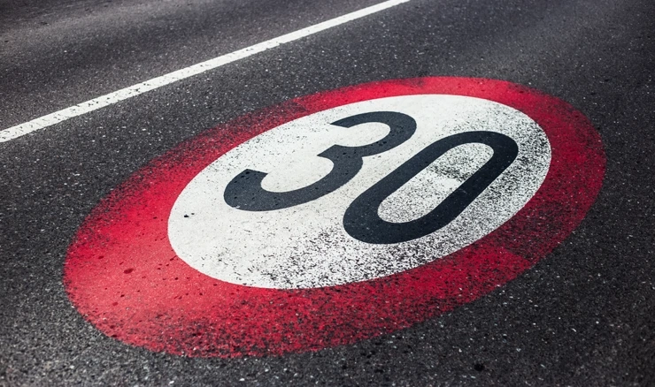 Na pariškim prometnicama ograničenje brzine od 30 km/h
