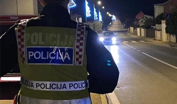 Policija