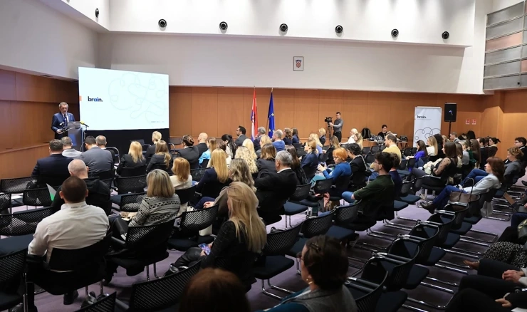 Predstavljanje istraživanja o korištenju digitalne tehnologije