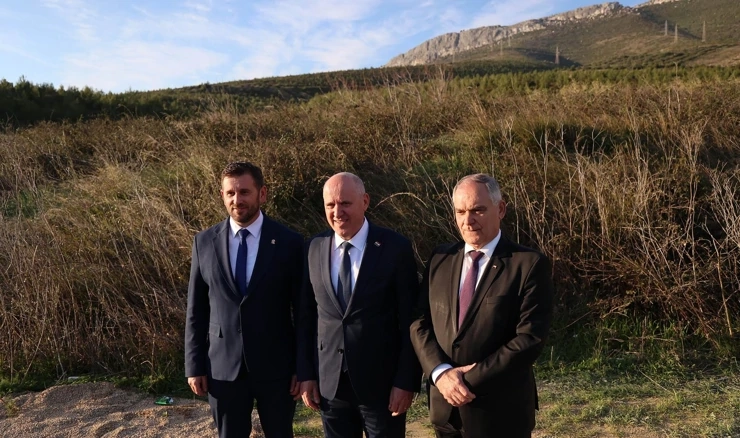 Ministar Bačić, gradonačelnik Šuta i župan Boban