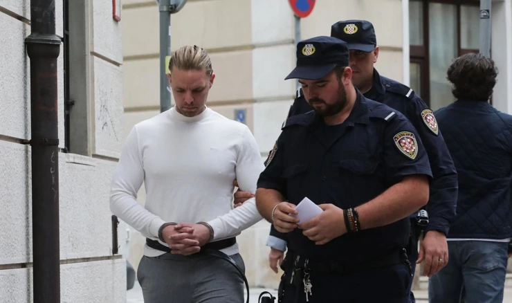 Robert DiCaprio u pratnji policije dolazi na USKOK 