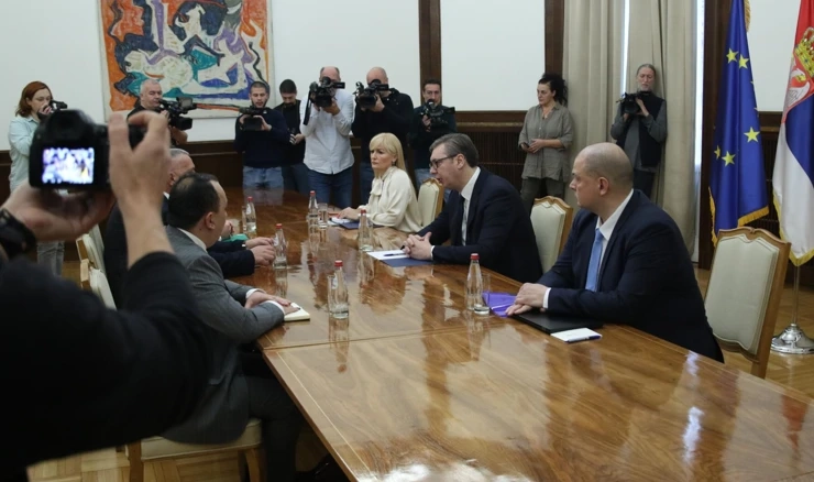Vučić počeo konzultacije za premijera