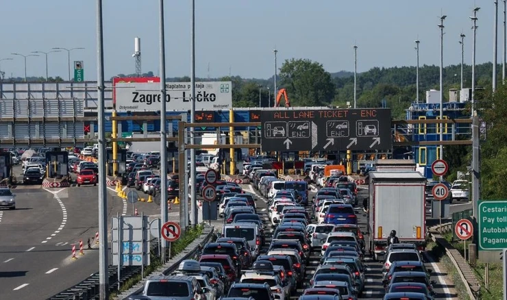 Novim Zakonom o naplati cestarina isključit će se plaćanje cestarine u gotovini