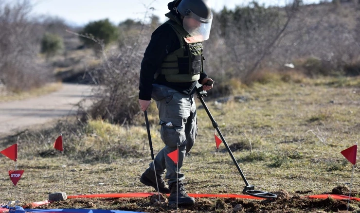 Radova na razminiranju