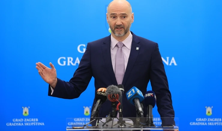 Joško Klisović uoči sjednice zagrebačke Gradske skupštine 