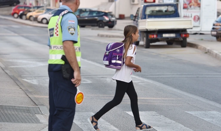 Policija: Zaštitite djecu u prometu