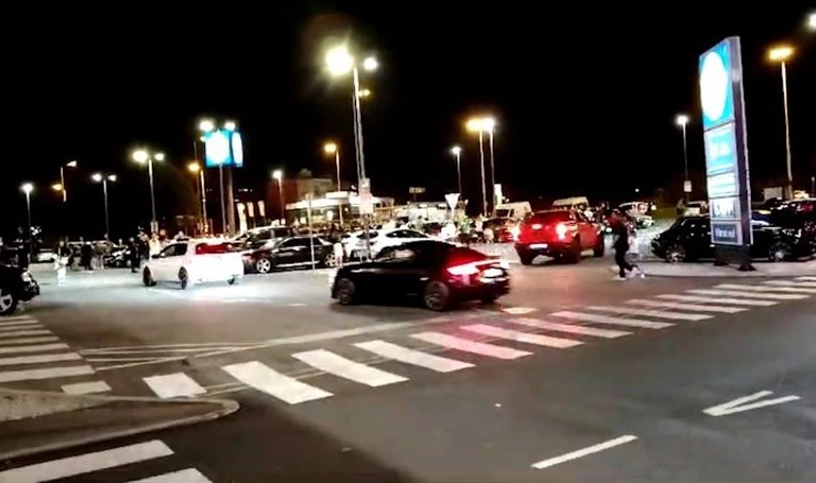 Na car meetu u Zagrebu isključeno jedno vozilo iz prometa, a pronađeno i hladno oružje