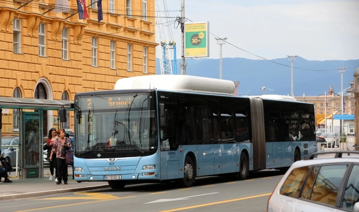 Autotrolej vraća dio vožnji