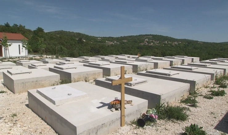 Ilegalno groblje u općini Marina