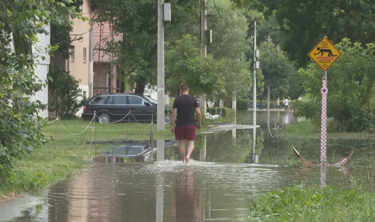 Zbog rasta vodostaja Dunava, raste i vodostaj Drave