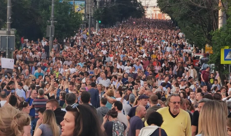 Beograd: Peti građanski prosvjed mjesec dana nakog tragedije u školi