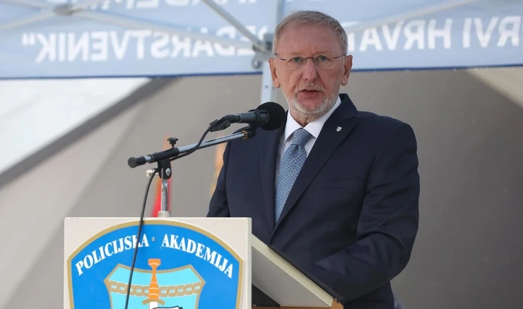 Davor Božinović
