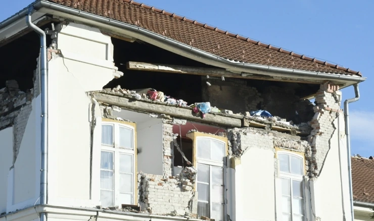 Pregled tisuća objekata