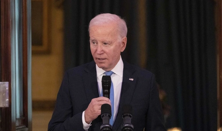 Joe Biden na večeri prilikom razgovora sa vojnicima