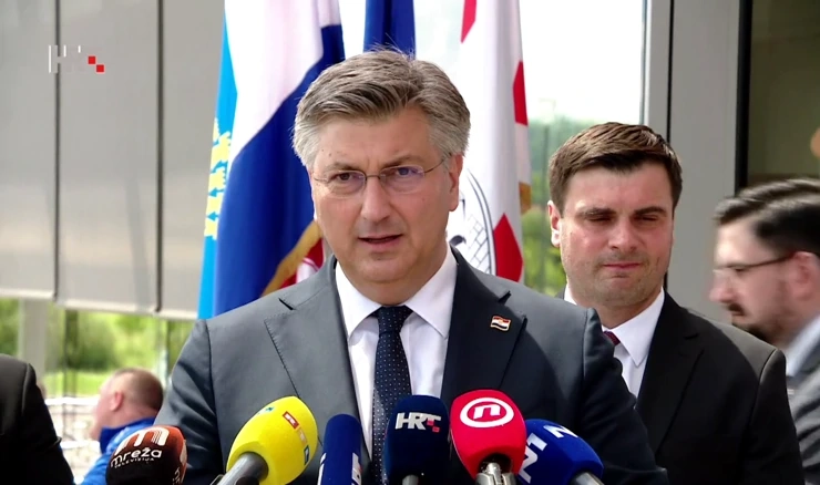 Premijer je zadovoljan obnovom