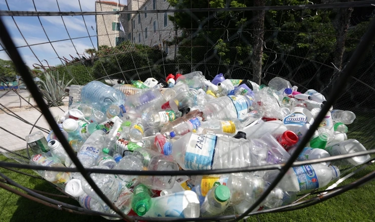 Hrvatska među prvima uvela povratnu naknadu za ambalažu, ali je najniža u EU