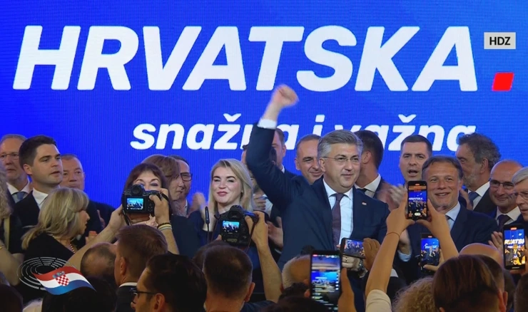 Slavlje u HDZ-ovu stožeru