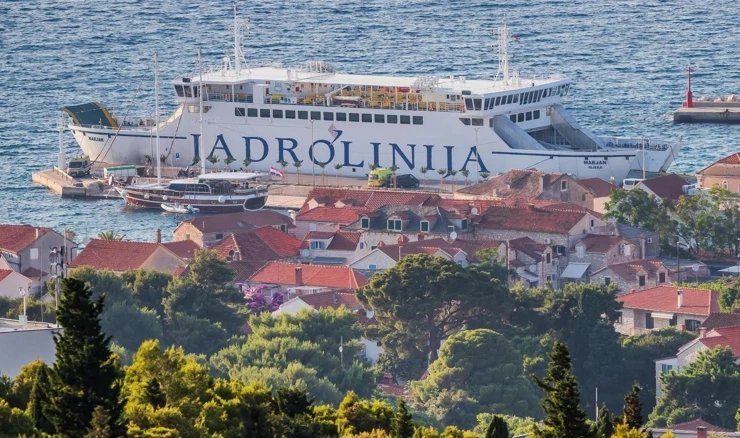 Jadrolinija: Pilot-projekt prvenstva ukrcaja vozila otočana na liniji Valbiska- Merag