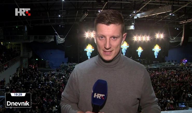 Javljanje uoči početka koncerta