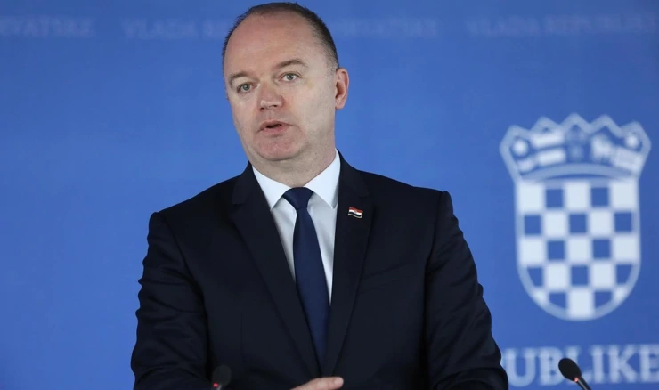 Vukovar: Ministar Šipić uručio ugovore vrijedne 6,9 milijuna eura za izgradnju vrtića, arhiva