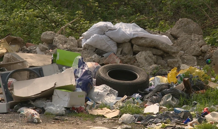 Divlje odlagalište otpada u Zagrebu 