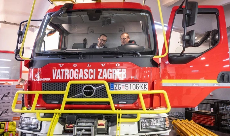 Tomašević: Sedam novih vatrogasnih vozila za JVP Zagreba,