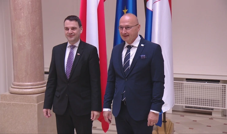 Macinka i Grlić Radman istaknuli su da dvije zemlje žele jačati suradnju u energetici, gospodarstvu i europskim pitanjima