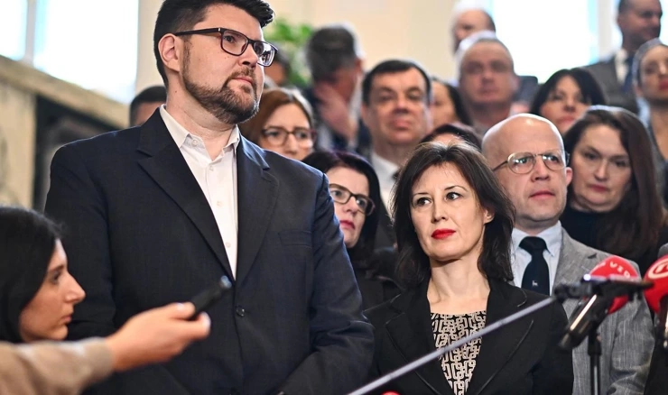 Oporba pozvala na prosvjed na Markovu trgu